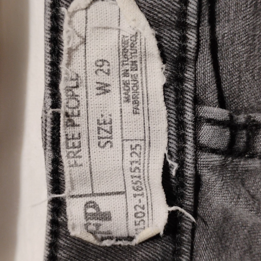 Free People Great Heights Fringed Hem Black Jeans Sz.29 Hardly Worn (A-72) - Picture 4 of 10